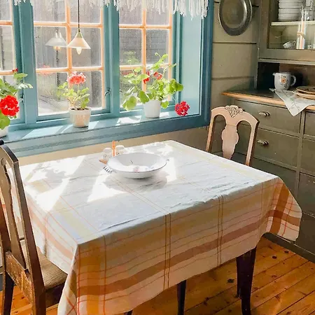 Cozy Nordfjordstove In The Heart Of Feriehus *