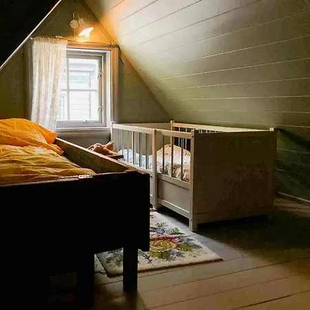 Cozy Nordfjordstove In The Heart Of Feriehus