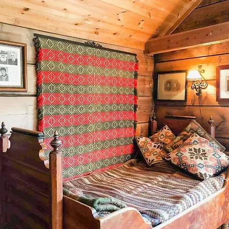 Cozy Nordfjordstove In The Heart Of Feriehus Stryn