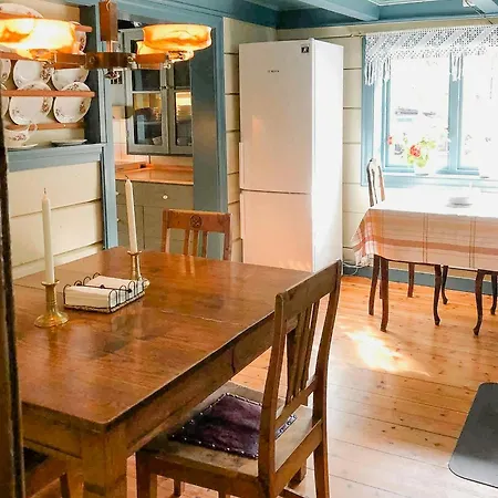 Cozy Nordfjordstove In The Heart Of Feriehus Stryn